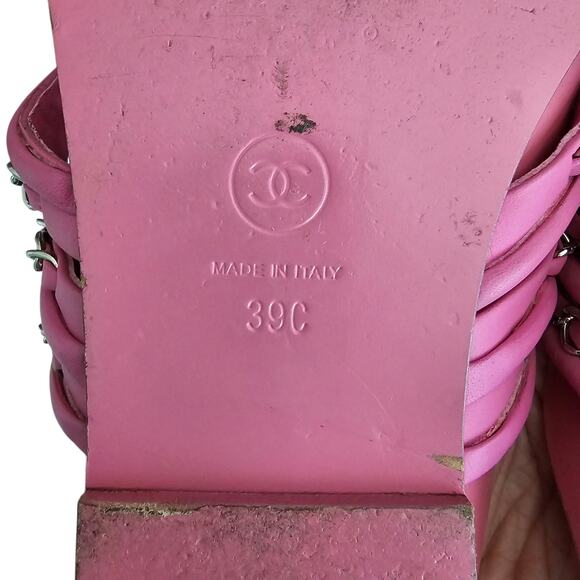 Chanel 19C CC Charm Chain Thong Flat Sandal Size 39 C US 8 8.5 Pink Leather - Picture 11 of 12